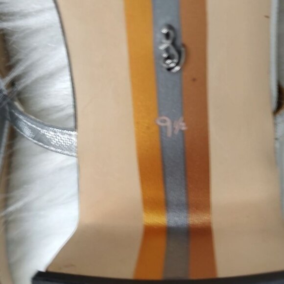 Sam Edelman Tarra Slingback Pump Heels Cap Toe Metallic Silver Black 9.5 - Picture 15 of 15